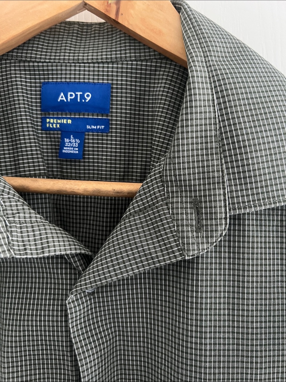 3 Apt. 9 Men’s Slim Fit Dress Shirts